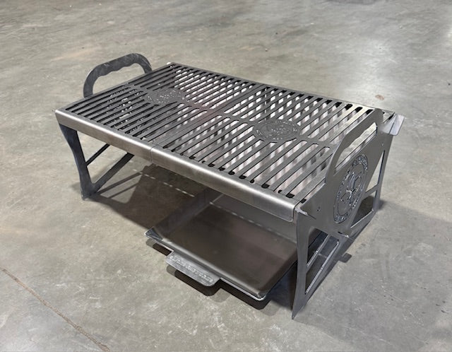 The Traveler XL Grill - Slicks Fabworks